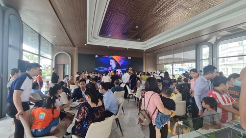 Phân khúc bất động sản cao cấp đang bị “soán ngôi vị” bởi phân khúc trung cấp