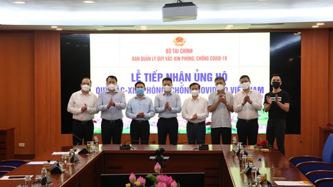 Sun Group góp 320 tỷ đồng cho Quỹ vắc xin, nâng tổng số tiền ủng hộ qua các đợt dịch lên gần 510 tỷ đồng