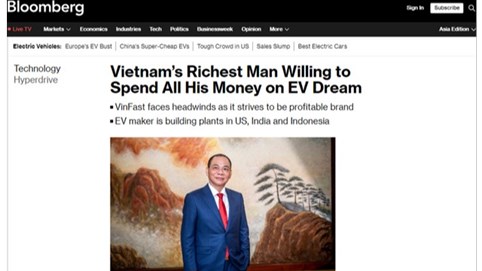 Chủ tịch Vingroup Phạm Nhật Vượng: 