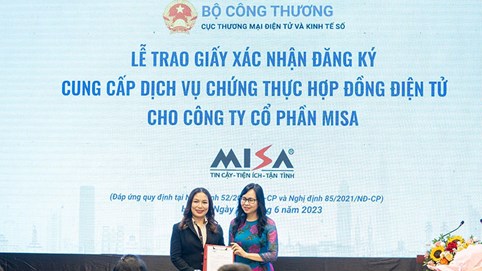 Bộ Công Thương trao giấy xác nhận cung cấp dịch vụ chứng thực hợp đồng điện tử cho MISA