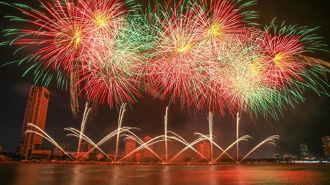 DIFF 2025 đêm 4: 'Tân binh' Bồ Đào Nha sáng tạo, Anh quốc đậm sắc màu kinh điển