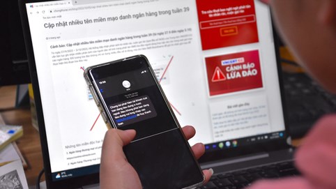 Vì sao không truy cập vào link độc vẫn bị chiếm quyền kiểm soát điện thoại, đánh cắp dữ liệu?