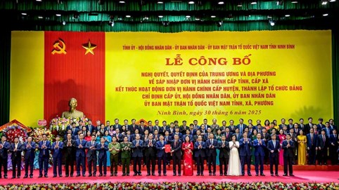 Trưởng Ban Tổ chức Trung ương Lê Minh Hưng dự Lễ công bố Nghị quyết, Quyết định về sáp nhập đơn vị hành chính tỉnh Ninh Bình