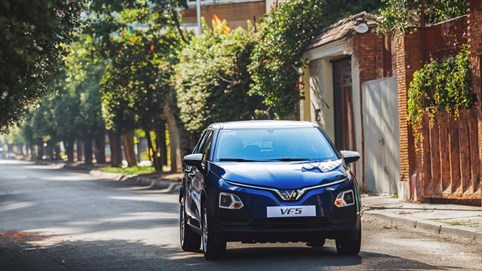 Tỷ phú Phạm Nhật Vượng lập công ty mua bán, cho thuê ôtô điện