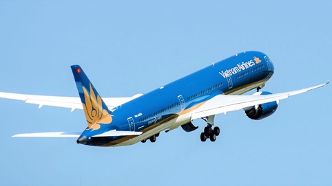 Vietnam Airlines nắm thế cạnh tranh nhờ quy mô lớn cùng triển vọng hồi phục hoàn toàn vào năm 2023 