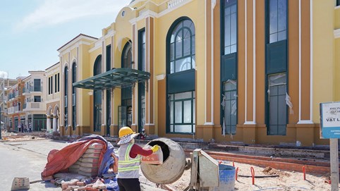 Nhiều doanh nghiệp bất động sản "vượt khó", chờ cơ hội