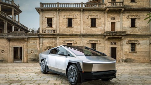 Tesla Cybertruck: Mẫu xe bán tải điện 'sóng gió' nhưng vẫn thống trị thị trường Mỹ