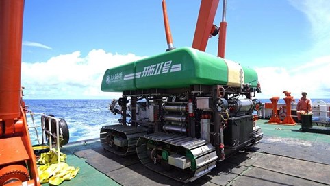 Trung Quốc lập kỷ lục với công nghệ khoan đáy biển, dùng 'quái vật' có khả năng lặn sâu hơn 4.000 mét để đào kho báu