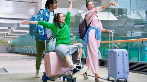 Những chiếc vali kéo từ thương hiệu Mỹ mà bạn nên sở hữu ngay cho những chuyến đi xa