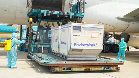 Hơn 1,2 triệu liều vắc xin AstraZeneca về đến Việt Nam