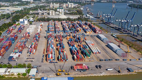 ‏K‏‏hu công nghiệp ‏‏có đến 3 cảng quốc tế, rộng nhất ‏‏TP. HCM