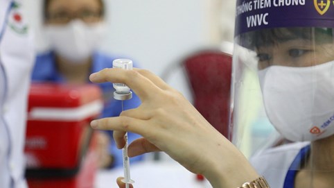 Cả nước vượt mốc 5 triệu liều tiêm vắc xin phòng Covid-19