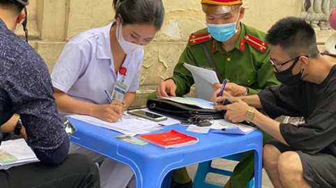 Hà Nội xử phạt gần 900 trường hợp vi phạm trong ngày thứ 5 giãn cách xã hội