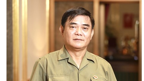 Người viết “bản hùng ca” giữa thời bình 