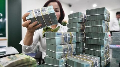 Thủ tướng chỉ đạo tiếp tục giảm lãi suất cho vay, tăng hạn mức tín dụng; đẩy mạnh giải ngân các gói hỗ trợ