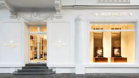 Câu chuyện kinh doanh Patek Philippe: Di sản của hai bậc thầy và triết lý 'gìn giữ cho thế hệ mai sau'