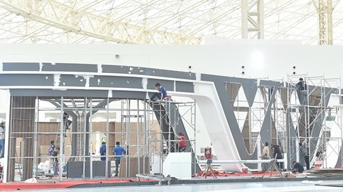 Tập trung thi công đồng loạt gian hàng Triển lãm kỷ niệm 80 năm Quốc khánh