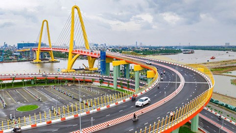 Vingroup (VIC) công bố hai trụ cột hoạt động mới: Hạ tầng và Năng lượng xanh