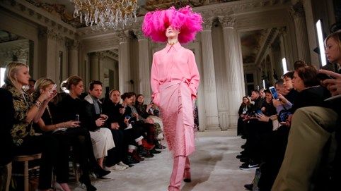 Cú xoay mình của ngành xa xỉ: 'Xa xỉ phô trương' trở lại khi các ông lớn gặp khó