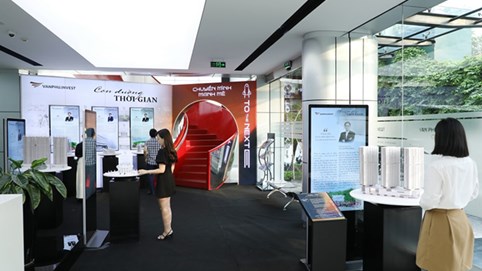 Văn Phú - Invest: Khai pháo cho hành trình chinh phục tương lai qua triển lãm “Dòng thời gian”