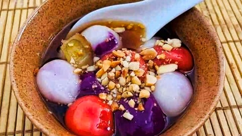 Khám phá sản vật miền Bắc Việt Nam (Kỳ 4): Cháo nhộng ong rừng, bánh trứng kiến và bánh coóng phù Cao Bằng