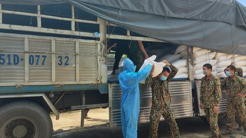 Xuất cấp hơn 130.000 tấn gạo dự trữ, hỗ trợ người dân ở các địa phương bị ảnh hưởng bởi dịch Covid-19