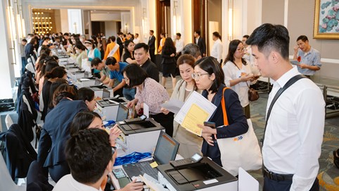 SHB - Nơi hơn 100.000 cổ đông đặt niềm tin, đồng hành cùng phát triển, bứt phá trong kỷ nguyên mới