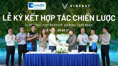 Mcredit và VinFast ký kết hợp tác chiến lược