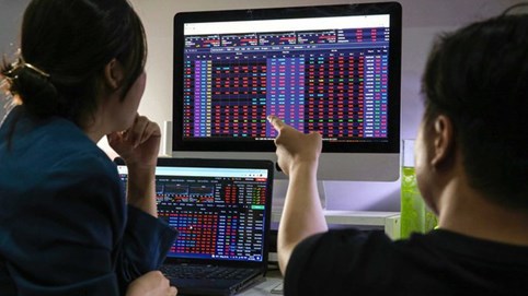 Chứng khoán kỳ vọng khởi sắc cuối năm