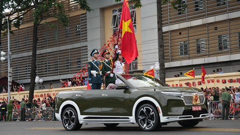 Mãn nhãn với hình ảnh các khối đi bộ tại Tổng duyệt Lễ kỷ niệm, diễu binh, diễu hành Quốc khánh 2-9