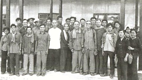 Huyền thoại về con đường tiền tệ chi viện cho chiến trường