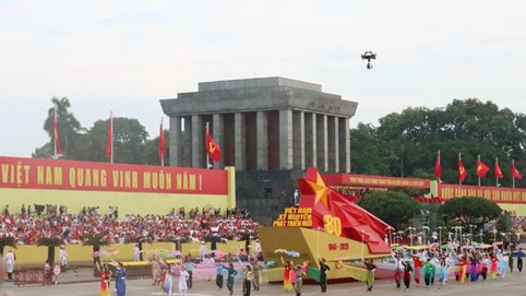 Hào hùng khí thế tổng duyệt diễu binh, diễu hành trước ngày Đại lễ