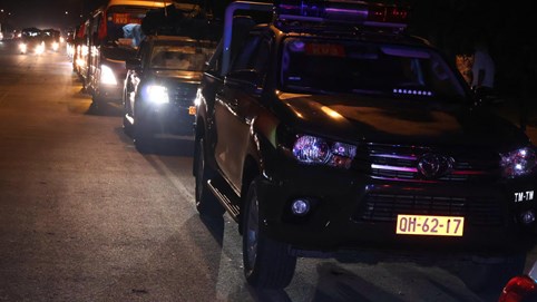 Những chuyến xe mang 'nhịp thở' Tổ quốc, lặng thầm sau đội hình diễu binh A80