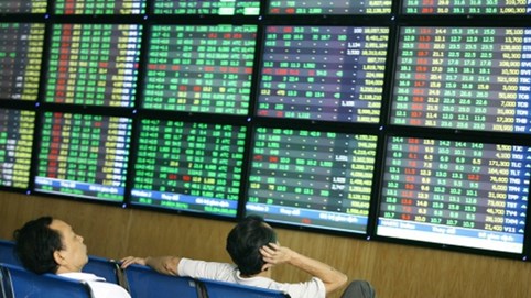 Tăng chất lượng báo cáo tài chính để dòng tiền 'chọn' chứng khoán