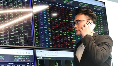 Dòng tiền ngoại đang rút khỏi thị trường chứng khoán