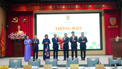 Bộ Tư pháp công bố quyết định điều động, bổ nhiệm đồng chí Phan Chí Hiếu
