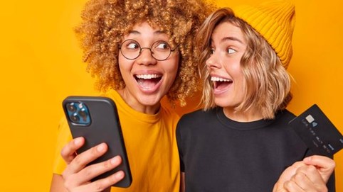 Kinh doanh trên mạng xã hội Zalo, TikTok… bùng nổ, dự báo “vượt mặt” các sàn thương mại điện tửvới doanh thu tỷ đô