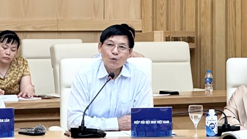 Dệt may, da giày trước thách thức thuế quan và chi phí cạnh tranh mới