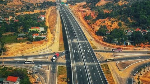 Thủ tướng biểu dương nỗ lực thi công các công trình trọng điểm Quốc gia