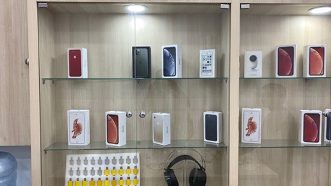 Chờ iPhone 12 ra mắt, giá iPhone 11 giảm nhưng vẫn ế