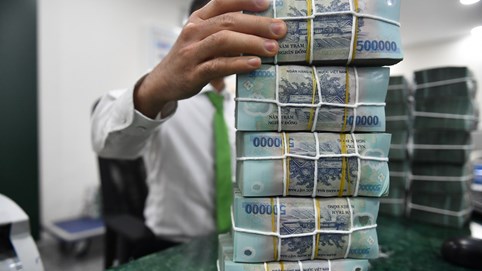 Lãi suất tiết kiệm thấp kỷ lục