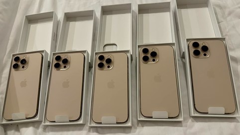 ’10 người thì 9 người hỏi iPhone 16 Pro Max vàng sa mạc, 1 người còn lại vẫn là Pro Max nhưng màu khác’, giá iPhone ‘xách tay’ giờ thế nào?