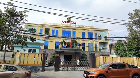 Sau khi bị kiểm toán nghi ngờ khả năng hoạt động liên tục, VNECO (VNE) đưa ra hàng loạt rủi ro bất khả kháng