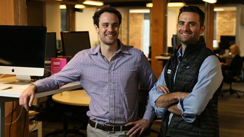 Thành triệu phú đôla sau 1 đêm: Thành quả sau 4 năm không có kỳ nghỉ, làm việc từ 7 giờ sáng đến 10 giờ tối kể cả cuối tuần