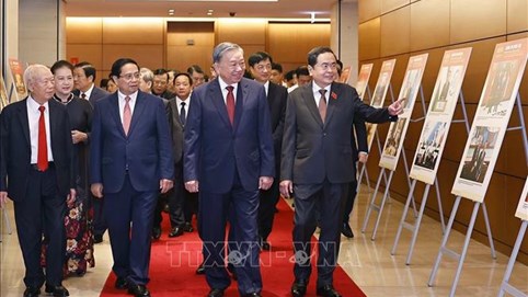 Khai mạc trọng thể Đại hội đại biểu Đảng bộ Quốc hội lần thứ I