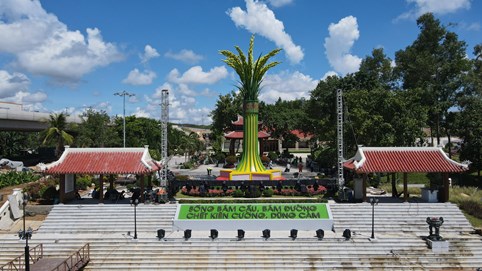 Bến phà 2 Long Đại, Quảng Trị: 53 năm sau ngày 16 trái tim trẻ gửi lại tuổi xuân để ‘gieo tự do cho đất nước’