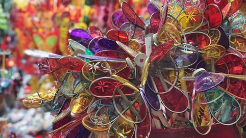 Lưu giữ Trung thu truyền thống qua chiếc đèn cù