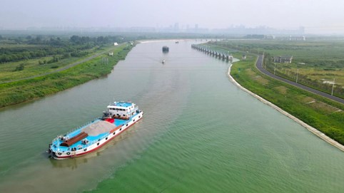 Hoàn thành hàng loạt dự án cầu đường, tàu siêu tốc 'khủng' nhất thế giới, Trung Quốc tham vọng nối liền toàn bộ tuyến đường thuỷ trong nước: Dự định chi hơn 1.000 tỷ đồng để xây kênh đào gần 2.000 km