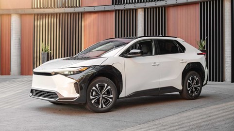 Toyota làm 600.000 xe điện/năm, sở hữu công nghệ được ví là "nụ hôn tử thần" cho xe xăng