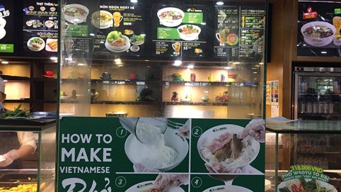 Chỉ bán phở nhưng công ty này lãi 800 triệu mỗi ngày